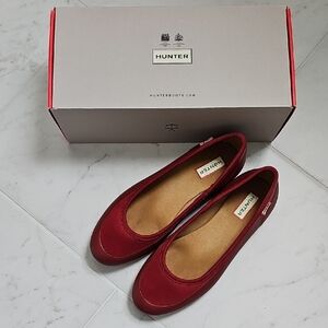 Hunter Women's Deep Red Flats